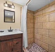 The Cascades Inn hotel detail image 4