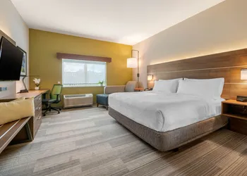 Holiday Inn Express & Suites Wildwood The Villages by IHG hotel thumbnail 8