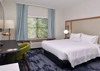 Fairfield Inn & Suites by Marriott Canton hotel thumbnail 5