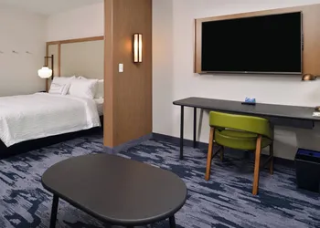 Fairfield Inn & Suites by Marriott Canton hotel thumbnail 6