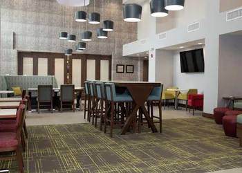 Hampton Inn & Suites Dundee hotel thumbnail 8