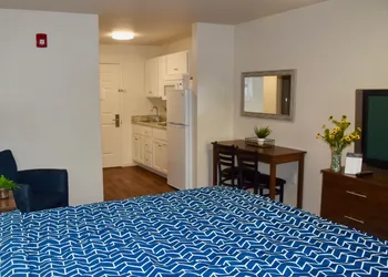 Stay Plus Extended Stay Suites hotel thumbnail 5