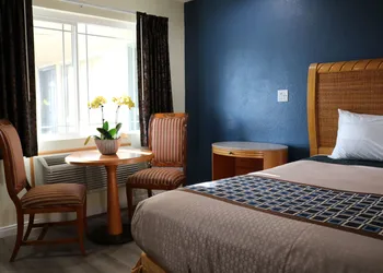 Valli Hi Motel hotel thumbnail 5