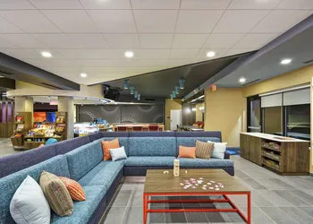 Tru by Hilton Huber Heights hotel thumbnail 3