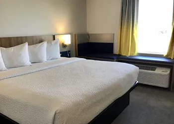 Holiday Inn Express & Suites George Quincy South by IHG hotel thumbnail 4