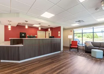 Econo Lodge Dayton North hotel thumbnail 2