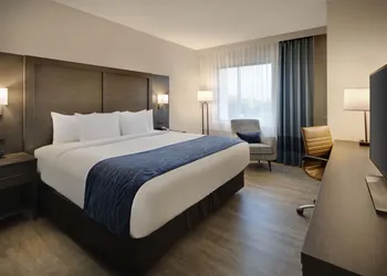 Comfort Inn & Suites Miami International Airport hotel thumbnail 7