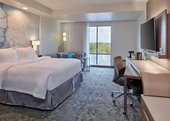 Courtyard by Marriott Petoskey at Victories Square hotel thumbnail 6