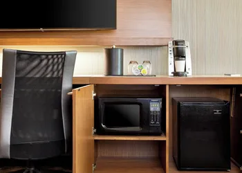 Courtyard by Marriott Baltimore Downtown/McHenry Row hotel thumbnail 4