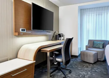 Courtyard by Marriott Baltimore Downtown/McHenry Row hotel thumbnail 7