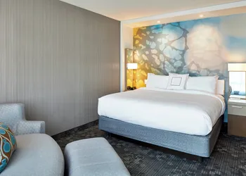 Courtyard by Marriott Baltimore Downtown/McHenry Row hotel thumbnail 8