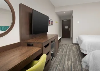 Hampton Inn & Suites Charlotte Airport Lake Pointe hotel thumbnail 5