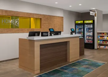 Home2 Suites by Hilton Des Moines at Drake University hotel thumbnail 3