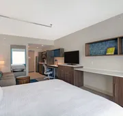 Home2 Suites by Hilton Des Moines at Drake University hotel detail image 4