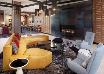 Hampton Inn Boston Seaport District hotel thumbnail 2