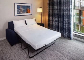 Hampton Inn Boston Seaport District hotel thumbnail 6