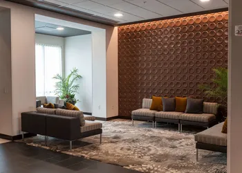 Wingate by Wyndham Angola hotel thumbnail 2