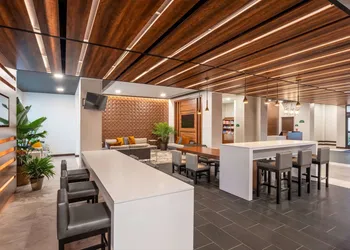 Wingate by Wyndham Angola hotel thumbnail 6