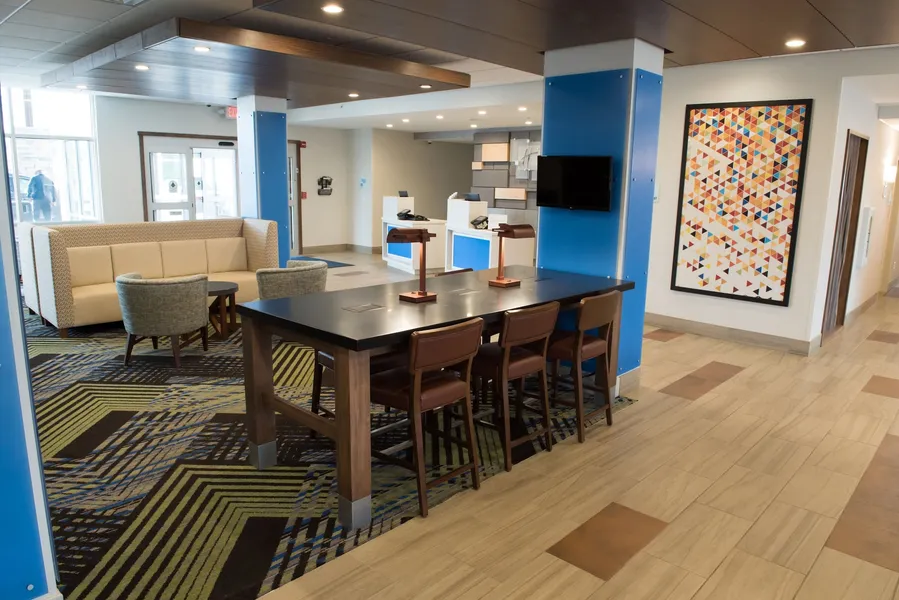 Holiday Inn Express & Suites Louisville N - Jeffersonville by IHG hotel detail image 2