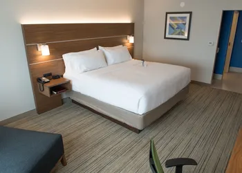 Holiday Inn Express & Suites Louisville N - Jeffersonville by IHG hotel thumbnail 4