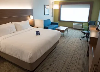 Holiday Inn Express & Suites Louisville N - Jeffersonville by IHG hotel thumbnail 6