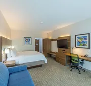 Holiday Inn Express & Suites Lindale – Tyler by IHG hotel detail image 7