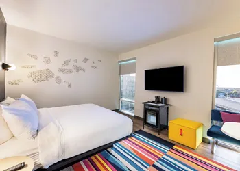 Aloft by Marriott Savannah Downtown Historic District hotel thumbnail 8