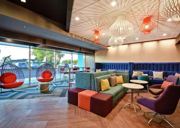 TRU by Hilton Denver hotel thumbnail 4