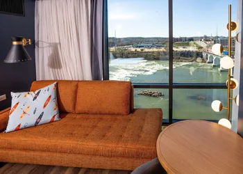 Hotel Indigo Columbus at Riverfront Place by IHG hotel thumbnail 2