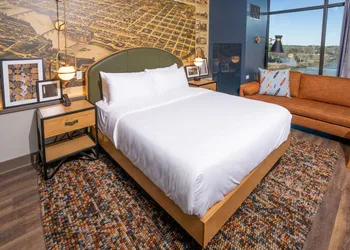 Hotel Indigo Columbus at Riverfront Place by IHG hotel thumbnail 3