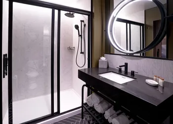 Hotel Indigo Columbus at Riverfront Place by IHG hotel thumbnail 7