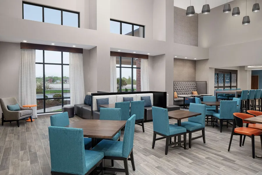 Hampton Inn & Suites Bridgeview Chicago hotel detail image 2