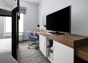 Hampton Inn & Suites Bridgeview Chicago hotel thumbnail 6