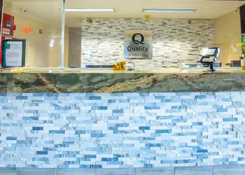 Quality Inn & Suites Woodstock near Lake Geneva hotel thumbnail 3