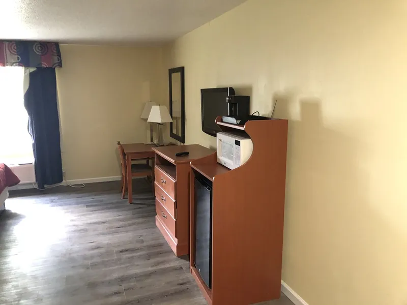 Quality Inn & Suites Woodstock near Lake Geneva hotel detail image 6