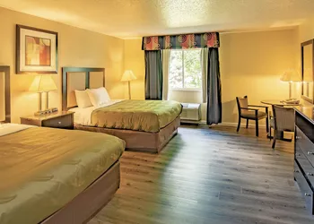 Quality Inn & Suites Woodstock near Lake Geneva hotel thumbnail 7