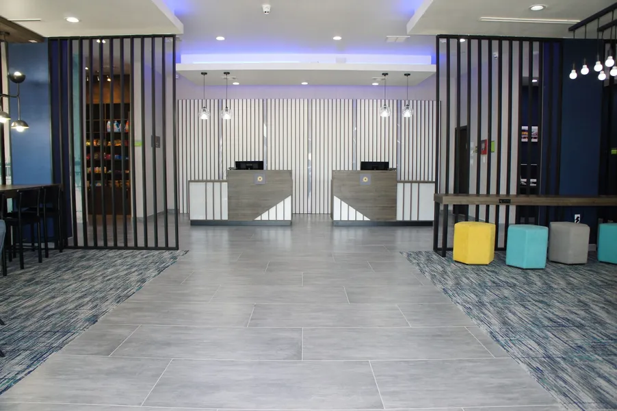 La Quinta Inn & Suites by Wyndham Galveston West Seawall hotel detail image 2