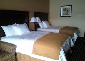 Howards On The River hotel thumbnail 2