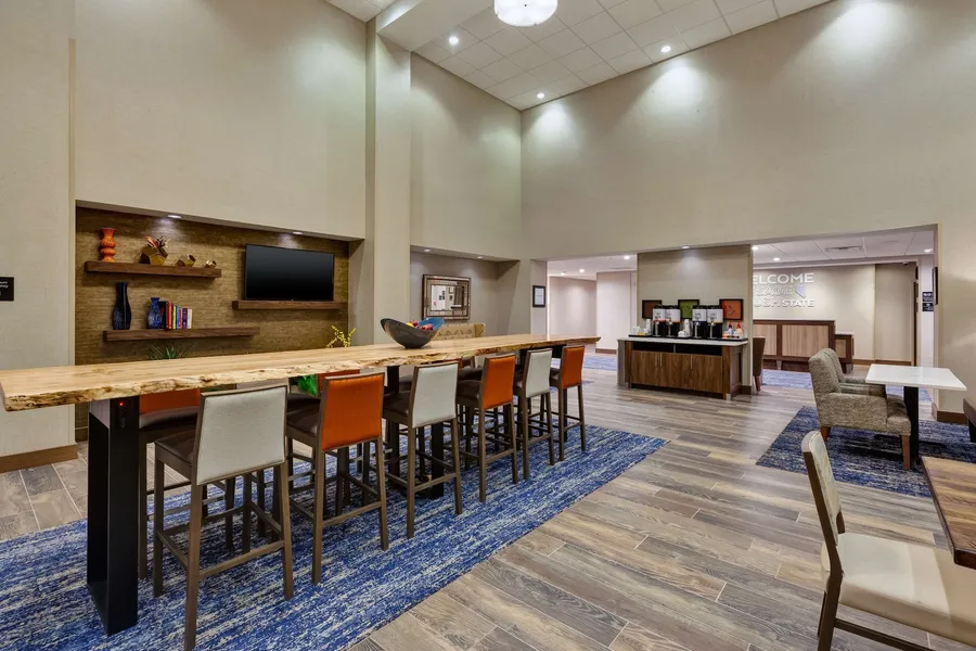 Hampton Inn & Suites Wells hotel detail image 2