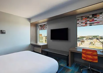Aloft by Marriott Waco Downtown hotel thumbnail 8