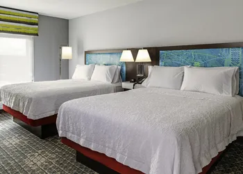 Hampton Inn & Suites Pittsburgh New Stanton hotel thumbnail 6