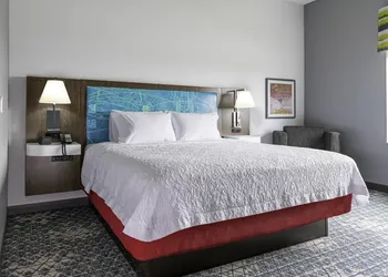 Hampton Inn & Suites Pittsburgh New Stanton hotel thumbnail 7