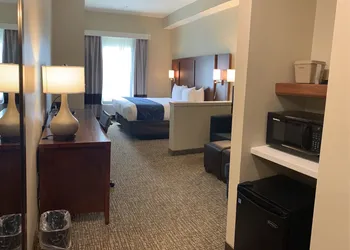Comfort Suites Daytona Beach - Speedway hotel thumbnail 8