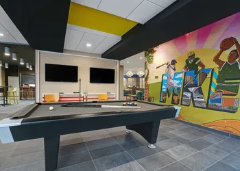Home2 Suites by Hilton Milwaukee Downtown hotel thumbnail 2