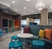 Home2 Suites by Hilton Milwaukee Downtown hotel detail image 7