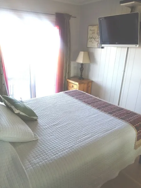 Hilltop Tavern and Inn hotel detail image 6
