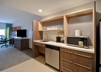 Home2 Suites by Hilton Eau Claire South hotel thumbnail 8