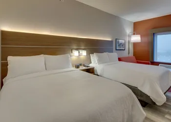Holiday Inn Express & Suites Nashville Metrocenter Downtown by IHG hotel thumbnail 4