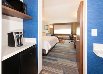 Holiday Inn Express & Suites Brunswick - Harpers Ferry Area by IHG hotel thumbnail 7