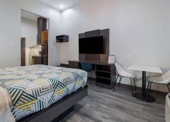 Studio 6 Katy, TX hotel thumbnail 4